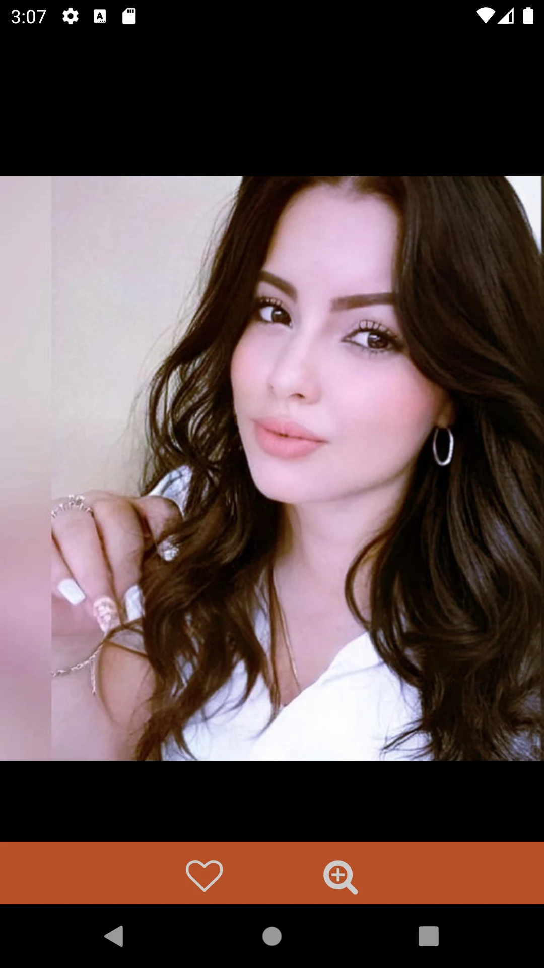 LatinLove Flirt & Dating screenshot